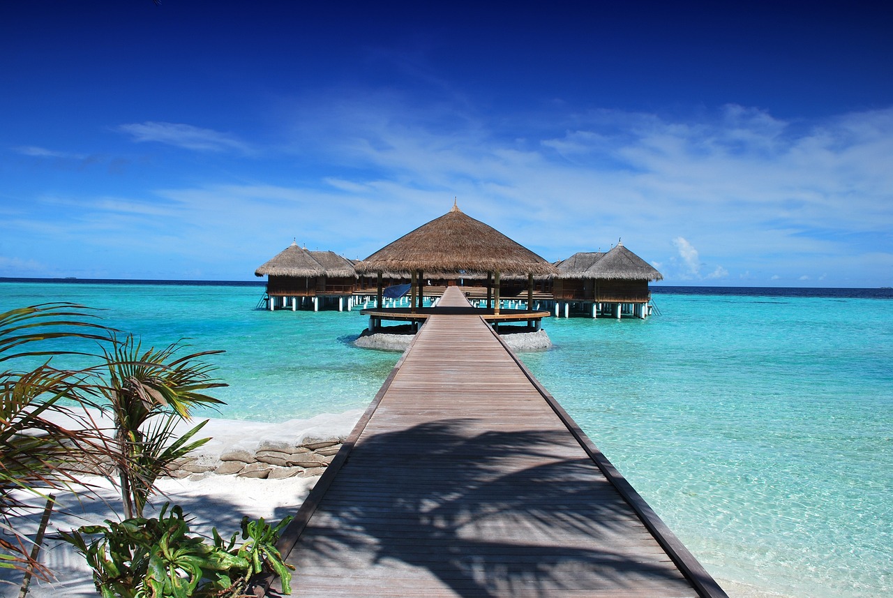 Jak zaplanować wakacje na Malediwach – poradnik dla podróżnych