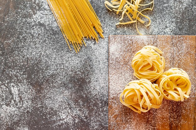 Jak przygotować idealne spaghetti carbonara – poradnik dla amatorów kuchni włoskiej
